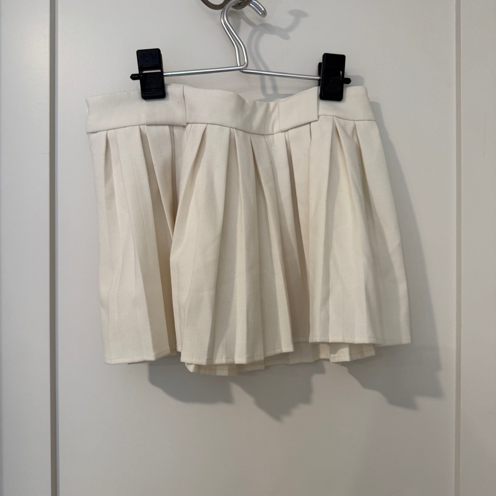 Edikted Cream Pleated Mini Skirt Off White Preppy Schoolgirl Size M